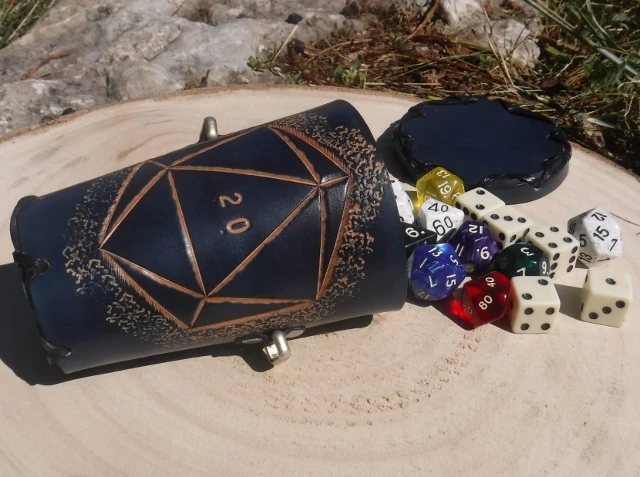 Gobelet Coups Critique